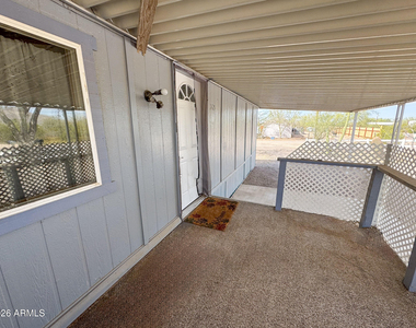 2875 W Foothill Street - Photo Thumbnail 7