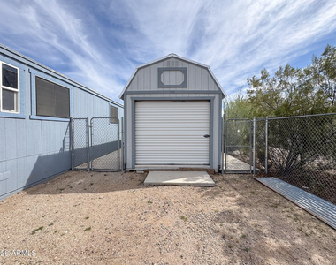 2875 W Foothill Street - Photo Thumbnail 39