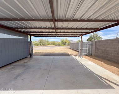2875 W Foothill Street - Photo Thumbnail 36
