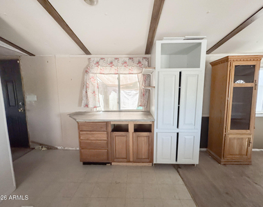 2875 W Foothill Street - Photo Thumbnail 15