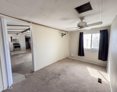 2875 W Foothill Street - Photo Thumbnail 22