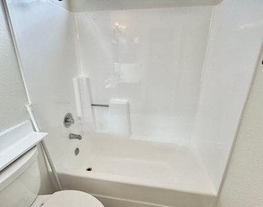 458 W Highland Street - Photo Thumbnail 34