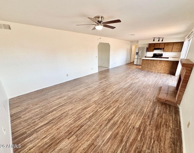 458 W Highland Street - Photo Thumbnail 15