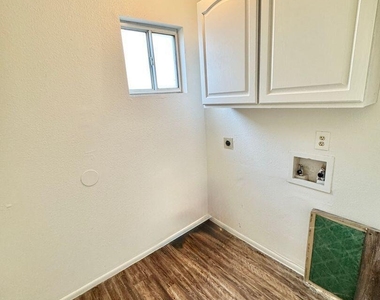 458 W Highland Street - Photo Thumbnail 21