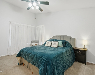 8839 W Bluefield Avenue - Photo Thumbnail 13