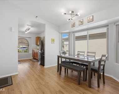 8839 W Bluefield Avenue - Photo Thumbnail 7