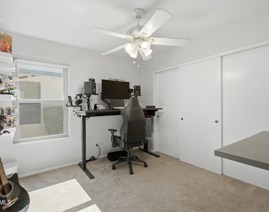 8839 W Bluefield Avenue - Photo Thumbnail 17