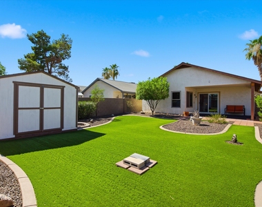 8839 W Bluefield Avenue - Photo Thumbnail 20