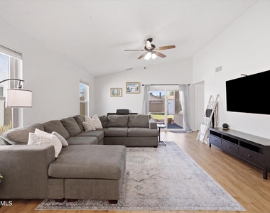 8839 W Bluefield Avenue - Photo Thumbnail 3