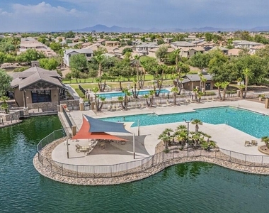 44327 W Oster Drive - Photo Thumbnail 16