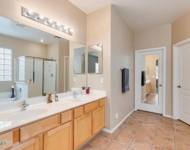 44327 W Oster Drive - Photo Thumbnail 9