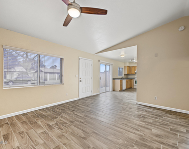 3330 S Parkside Drive - Photo Thumbnail 6