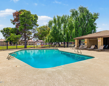 3330 S Parkside Drive - Photo Thumbnail 29