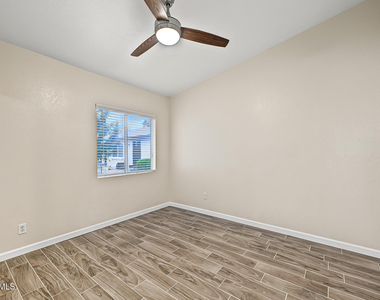 3330 S Parkside Drive - Photo Thumbnail 18