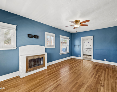 2015 N 8th Street - Photo Thumbnail 1