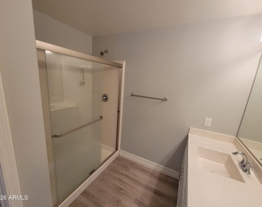 2821 S Skyline Drive - Photo Thumbnail 14