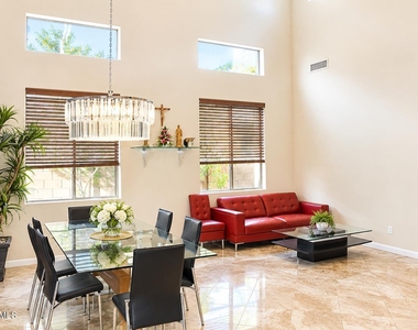 9982 N 86th Lane - Photo Thumbnail 4