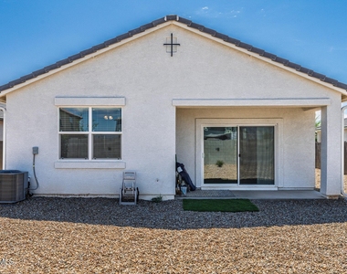 35672 W San Ildefanso Avenue - Photo Thumbnail 4