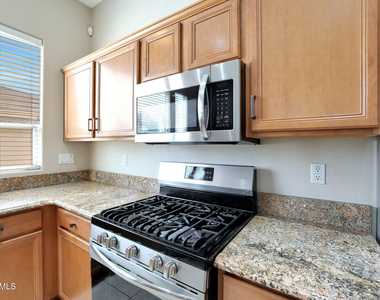 21919 N 79th Avenue - Photo Thumbnail 4