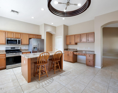 21919 N 79th Avenue - Photo Thumbnail 3