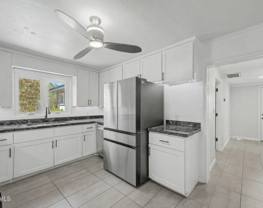 2807 N 21st Street - Photo Thumbnail 6