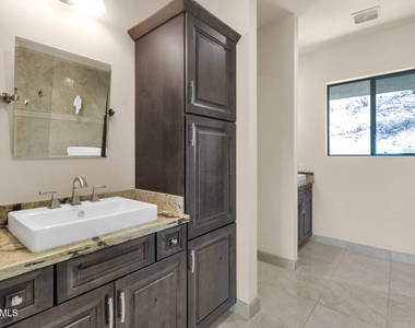 5800 E Glen Drive - Photo Thumbnail 15