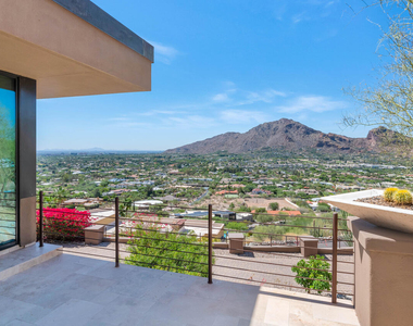 5800 E Glen Drive - Photo Thumbnail 14