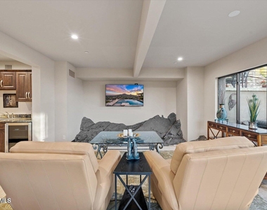 5800 E Glen Drive - Photo Thumbnail 22