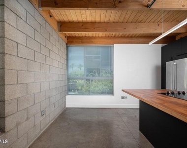 537 E Willetta Street - Photo Thumbnail 8
