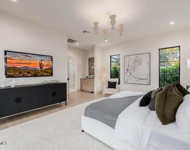 3301 E Elm Street - Photo Thumbnail 12