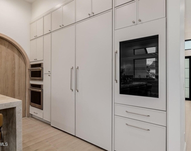 3301 E Elm Street - Photo Thumbnail 9