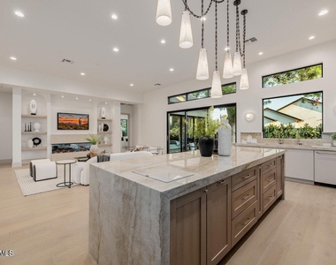 3301 E Elm Street - Photo Thumbnail 7