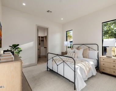 3301 E Elm Street - Photo Thumbnail 17