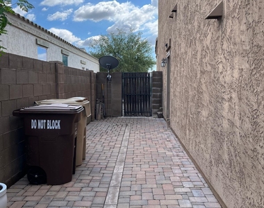 7540 W Marconi Avenue - Photo Thumbnail 25