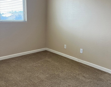 7540 W Marconi Avenue - Photo Thumbnail 57
