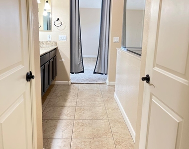 7540 W Marconi Avenue - Photo Thumbnail 59