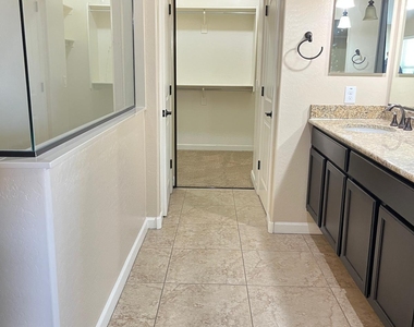 7540 W Marconi Avenue - Photo Thumbnail 43