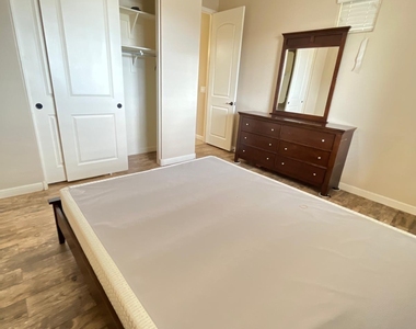 7540 W Marconi Avenue - Photo Thumbnail 21