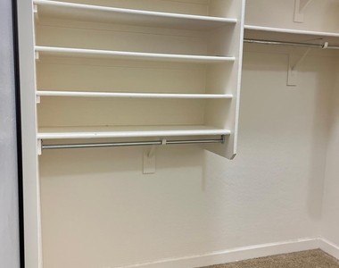 7540 W Marconi Avenue - Photo Thumbnail 47