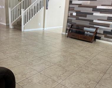 7540 W Marconi Avenue - Photo Thumbnail 13