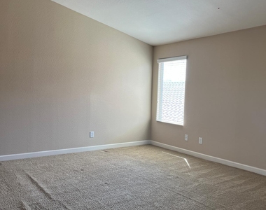 7540 W Marconi Avenue - Photo Thumbnail 42
