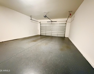 1083 E Holland Park Drive - Photo Thumbnail 14