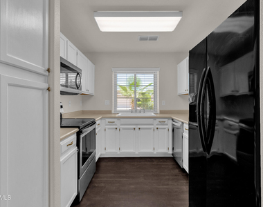 13864 N 91st Lane - Photo Thumbnail 2