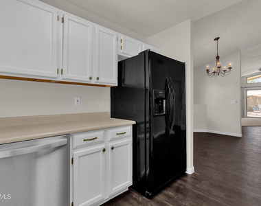 13864 N 91st Lane - Photo Thumbnail 5