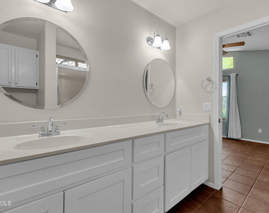 13864 N 91st Lane - Photo Thumbnail 10