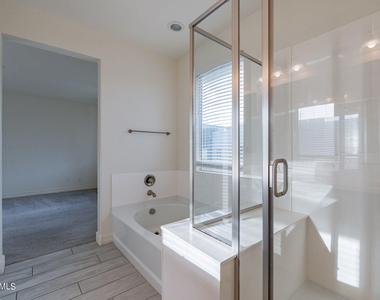 25424 N 19th Drive - Photo Thumbnail 13