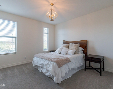25424 N 19th Drive - Photo Thumbnail 17