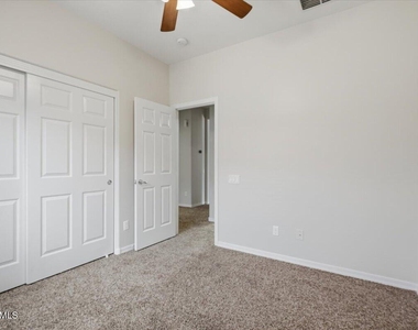 11137 E Sutter Avenue - Photo Thumbnail 12