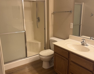 525 N Miller Road - Photo Thumbnail 12