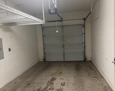 525 N Miller Road - Photo Thumbnail 17